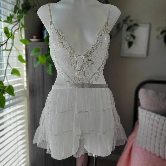 Victoria´s Secret White Lace Chemise & Crotchless...